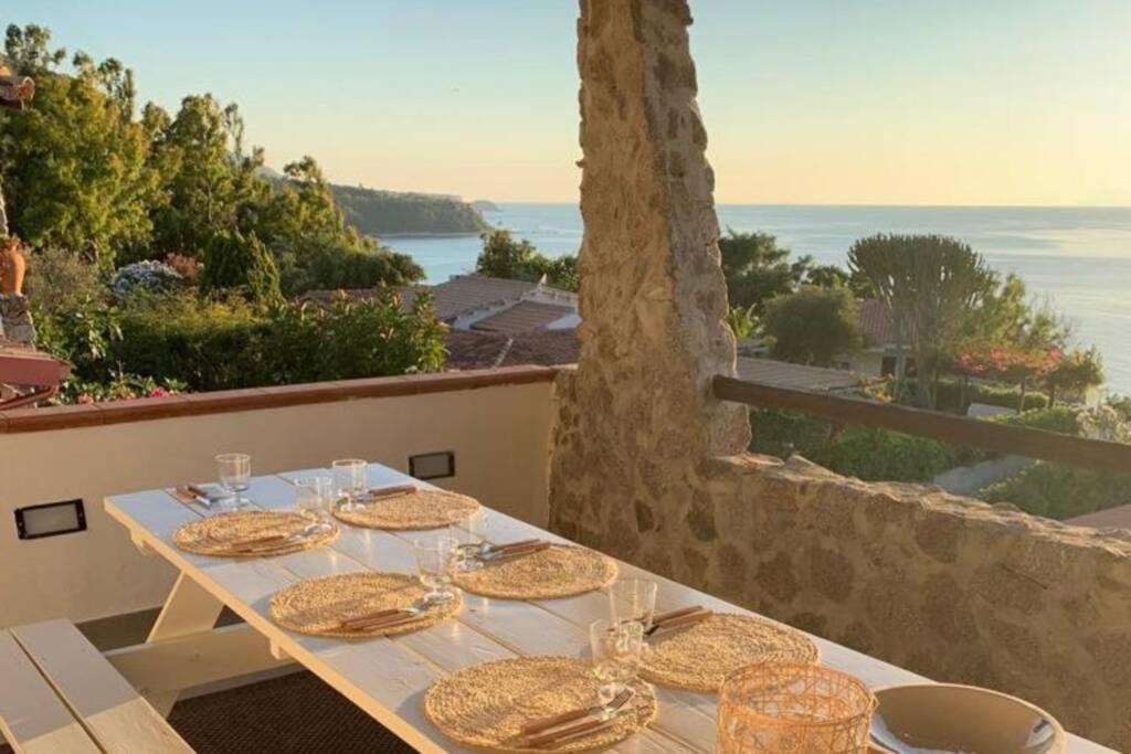 Boutique Apartment With Beach Within Walking Distance, Near Tropea Паргелия Екстериор снимка