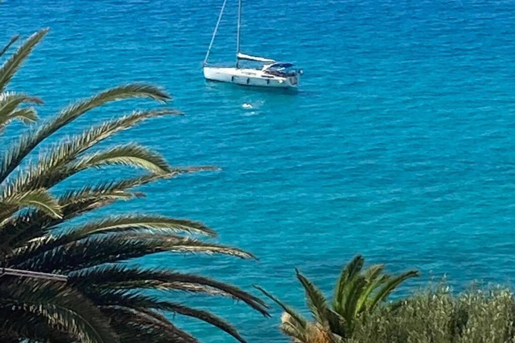 Boutique Apartment With Beach Within Walking Distance, Near Tropea Паргелия Екстериор снимка